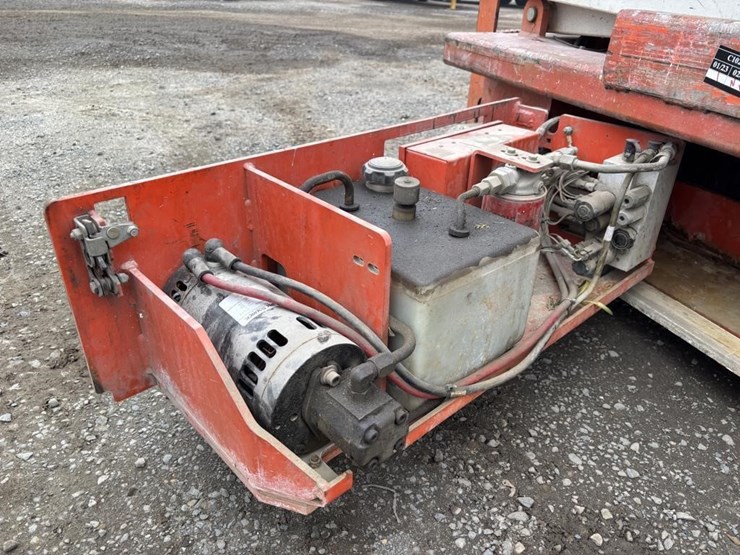 2006-snorkel-s1930-image-13