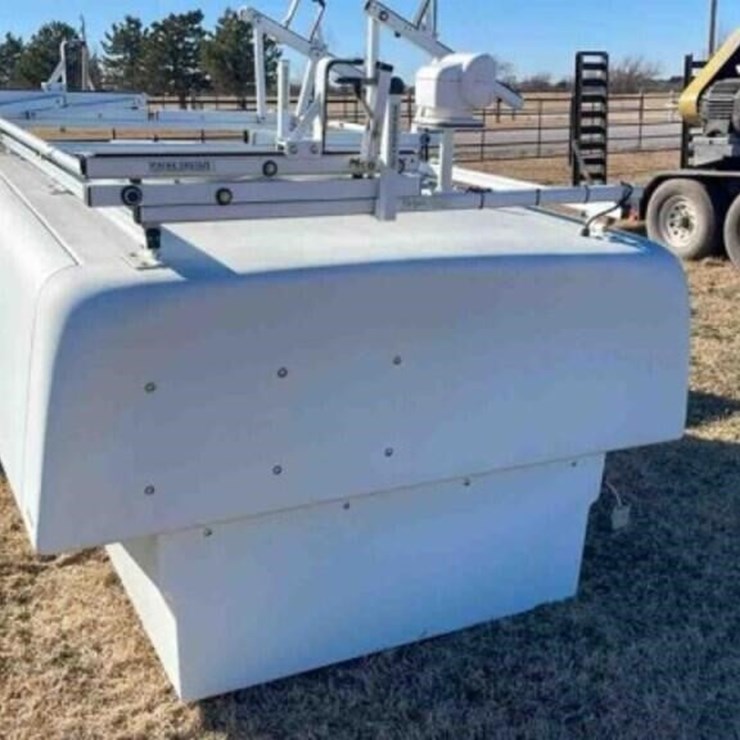 Maranda Topper, model M-170, fits 8ft bed,