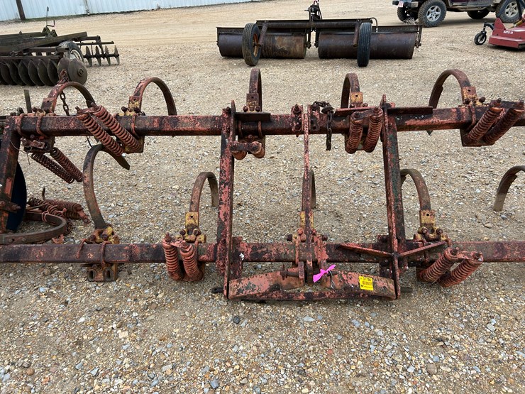 #37756-•-11ft-chisel-plow-image-1