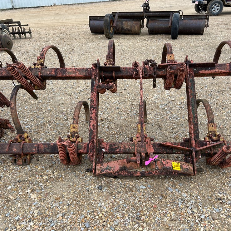 #37756 • 11ft Chisel Plow