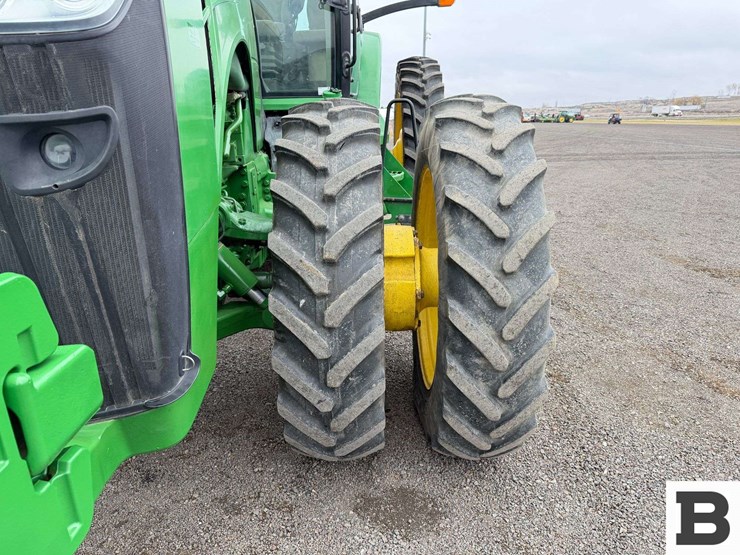 2012-john-deere-8335r-image-12