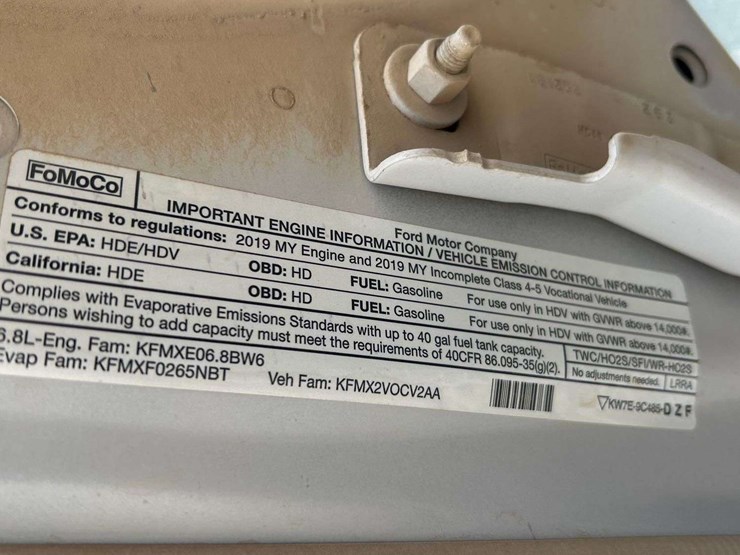 2019-ford-f550-image-11