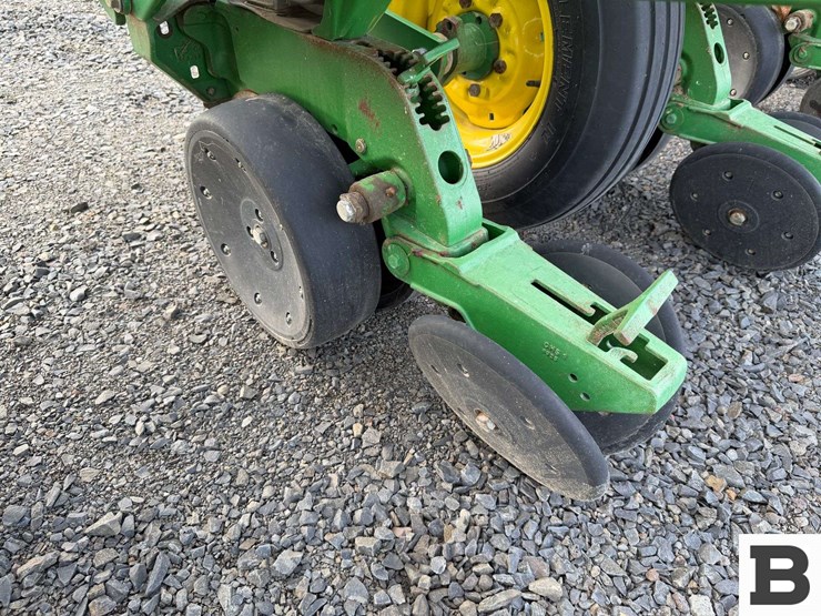 john-deere-1720-image-22