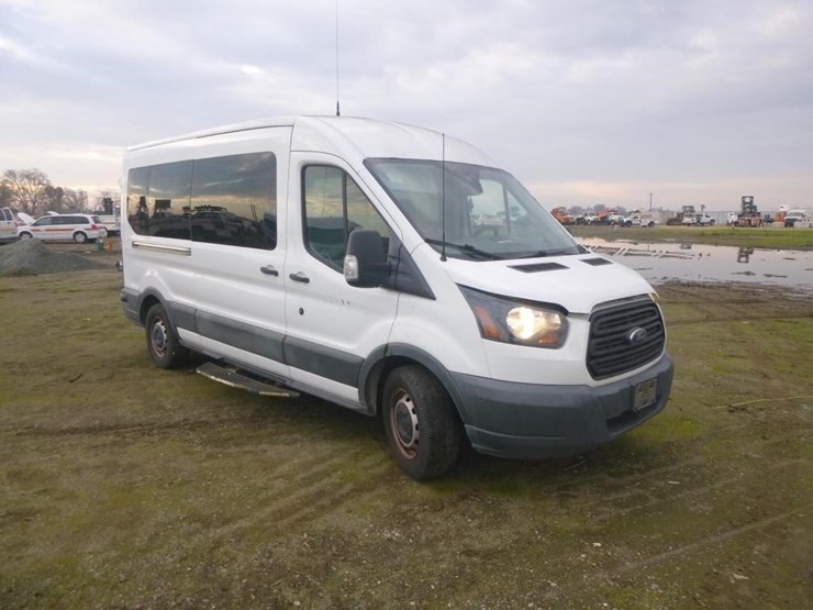 2018-ford-transit-image-2
