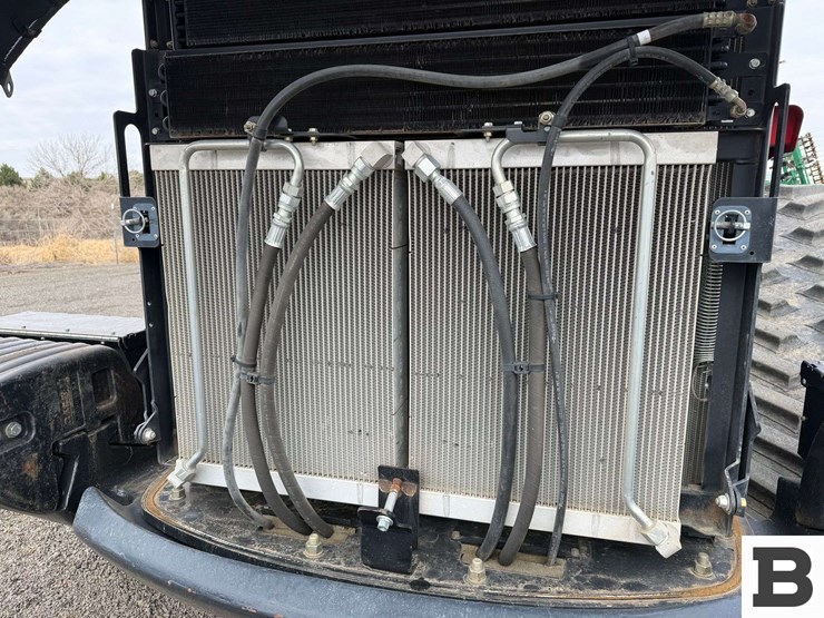 2012-case-ih-600-image-71