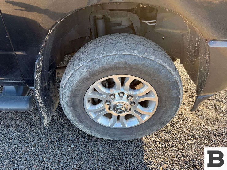 2019-dodge-2500-image-24