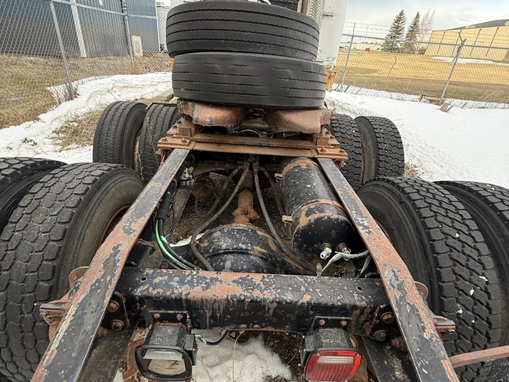 1983-freightliner-800-coe-image-9