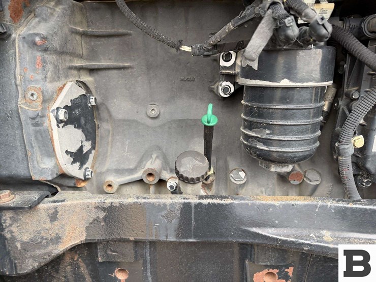 new-holland-t8.330-image-69