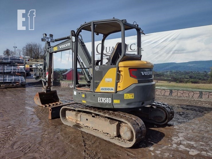 2016-volvo-ecr58d-image-50