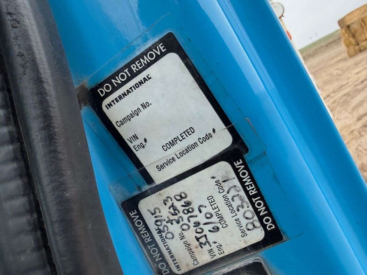 2003-international-7600-image-53