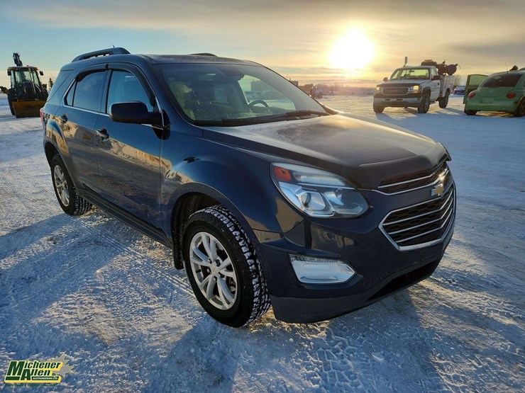 2017-chevrolet-equinox-lt-image-2