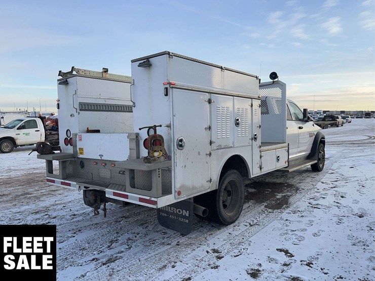 2016-ram-5500-4x4-s/a-service-truck-image-4