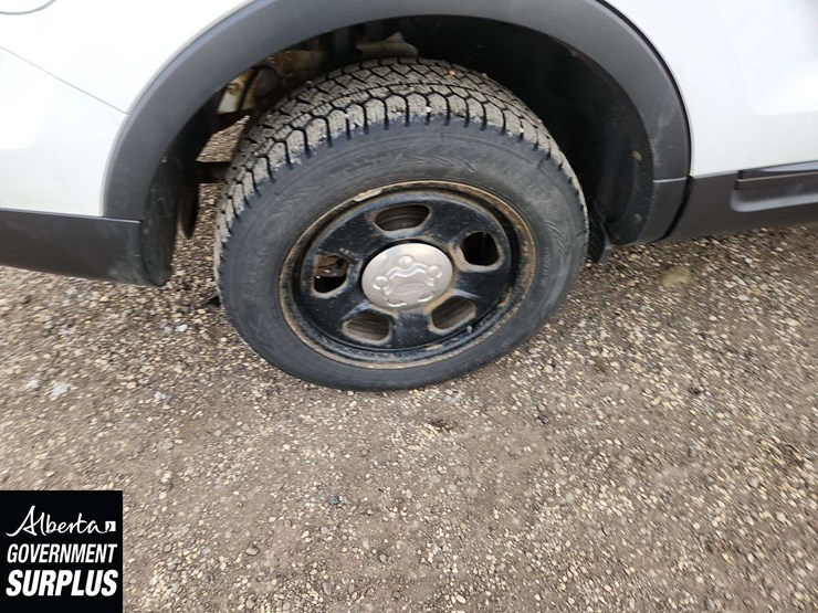 2013-ford-explorer-image-12