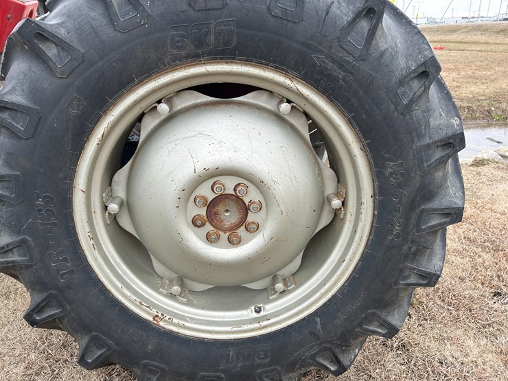 massey-ferguson-230-image-6