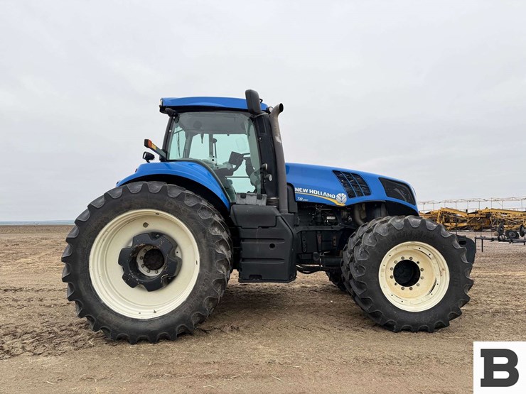 new-holland-t8.330-image-6