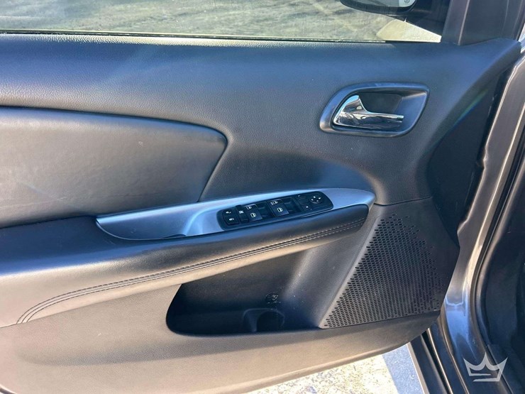 2017-dodge-journey-image-11