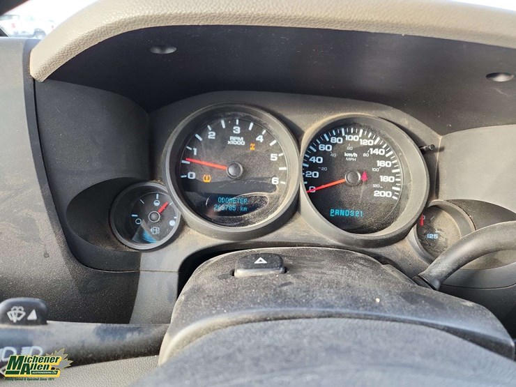 2010-gmc-sierra-1500-image-17