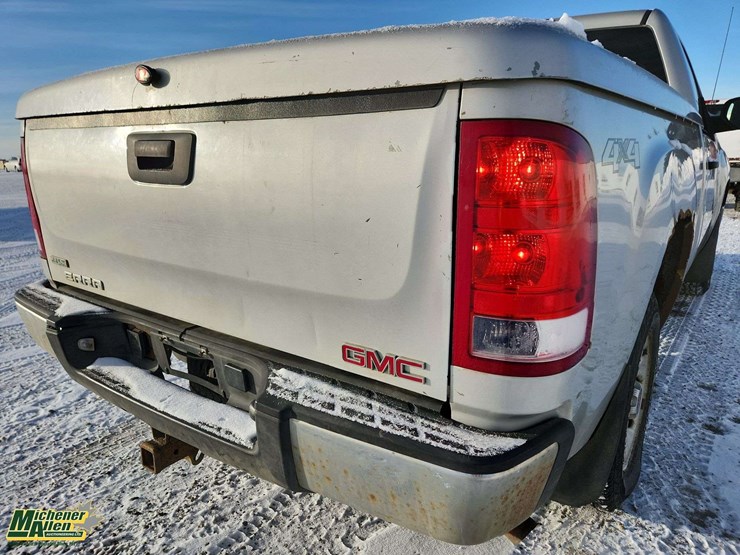 2010-gmc-sierra-1500-image-34