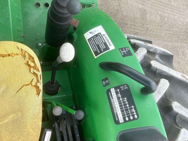 2016-john-deere-5065e-image-17