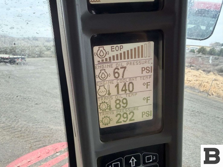 2014-case-ih-steiger-370-rowtrac-image-87