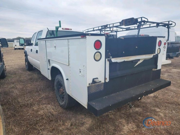 2007-chevrolet-silverado-2500hd-image-2