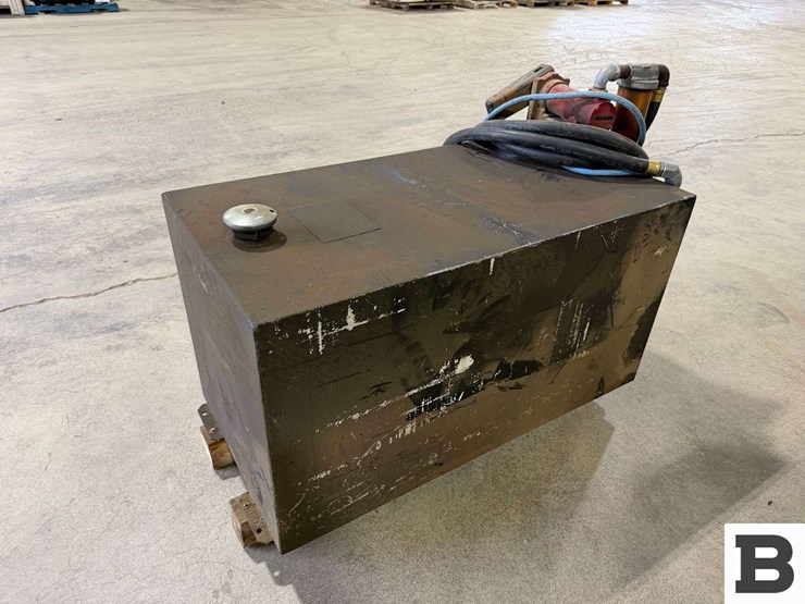 full-transport-tank,-fill-rite-20gpm-pump---pasco,-wa-image-1