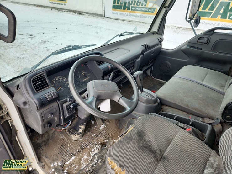 2003-gmc-w4500-image-16