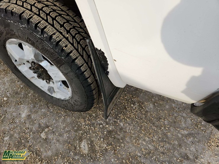 2017-gmc-sierra-3500hd-image-45