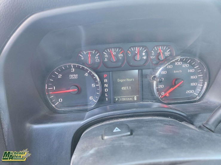 2017-chevrolet-silverado-3500hd-image-21