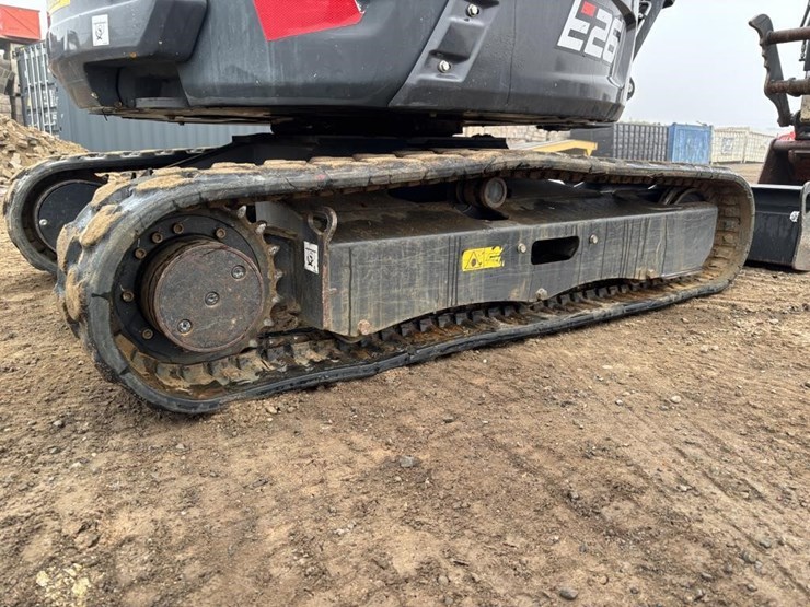 2021-bobcat-e26-image-23