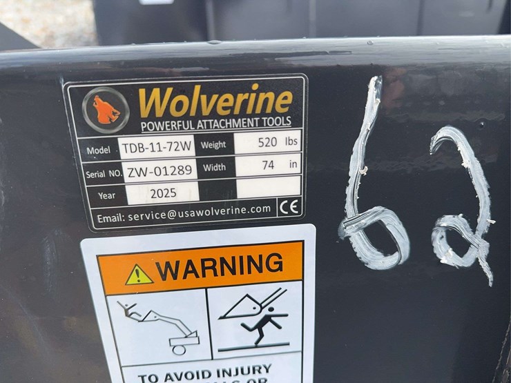 unused-skid-steer-track-duty-74"-bucket-image-3