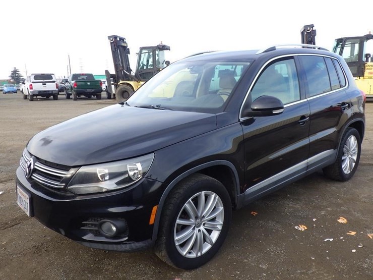 2013-volkswagen-tiguan-image-1