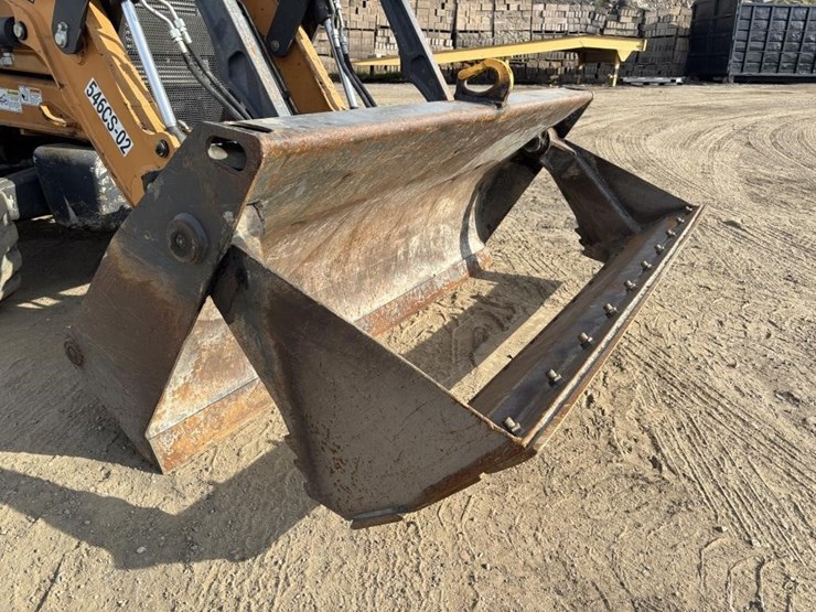 2018-case-580sn-image-6