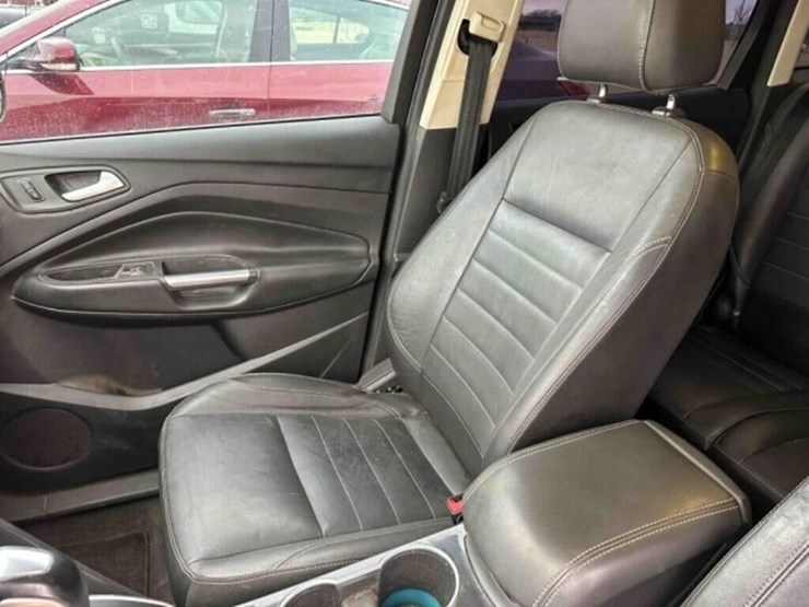 2014-ford-escape-image-25