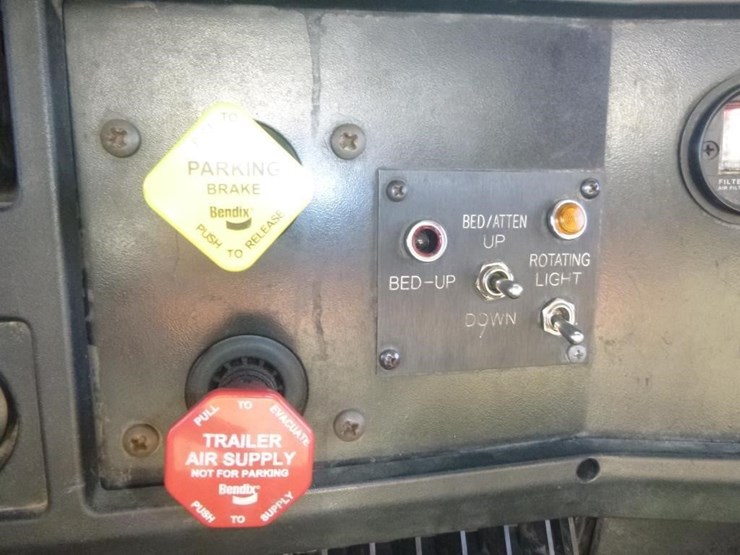 2001-international-4900-image-12