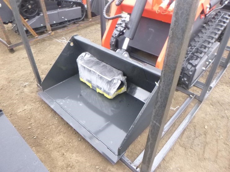 2025-agt-ysrt14-skid-steer-track-loader-image-7