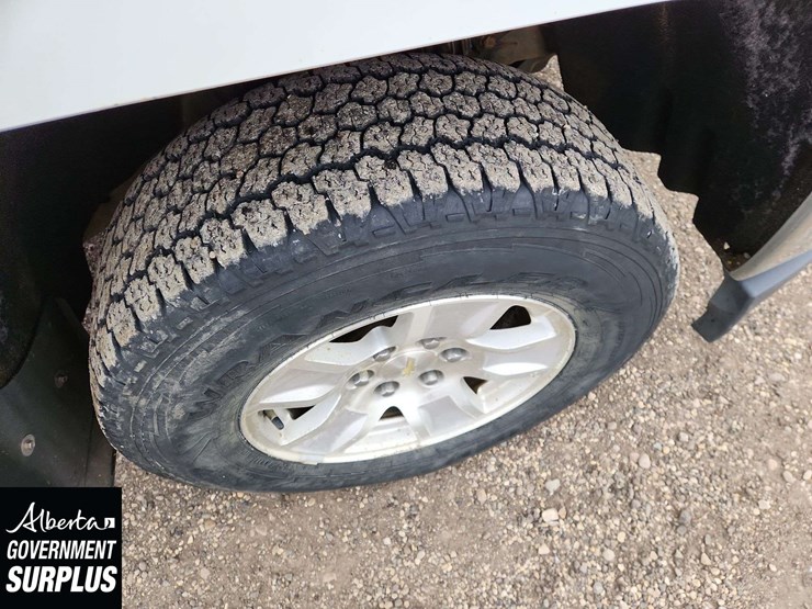 2017-chevrolet-silverado-1500-image-14