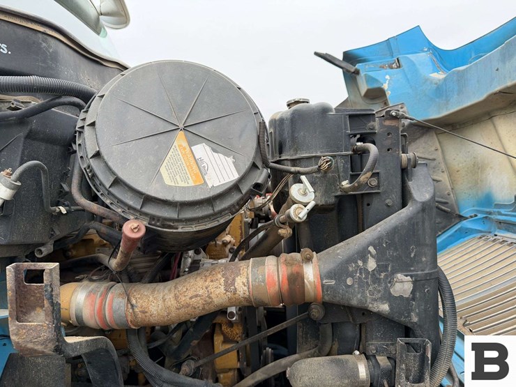 2003-international-7600-image-36