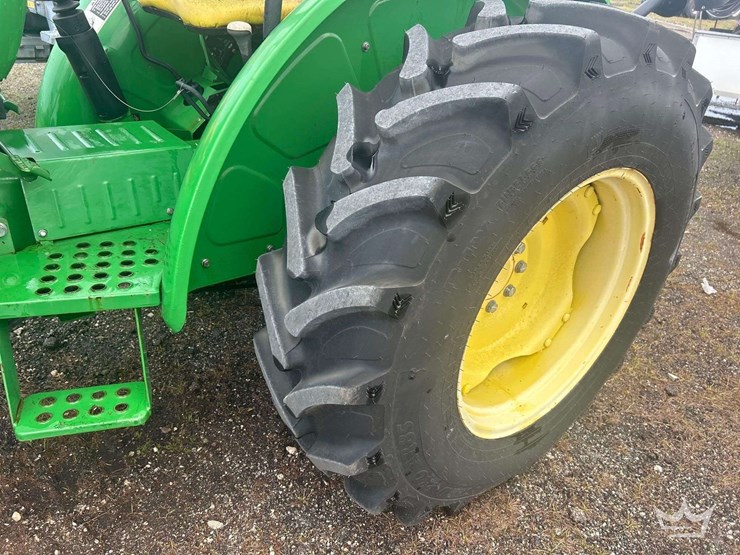 2016-john-deere-5065e-image-37