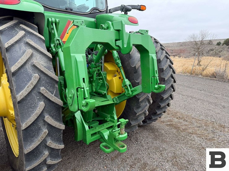 2012-john-deere-8335r-image-36