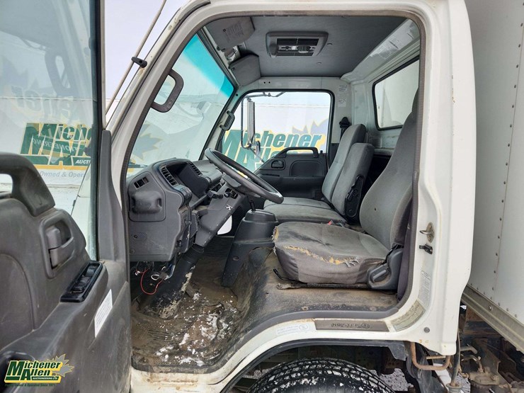 2003-gmc-w4500-image-14