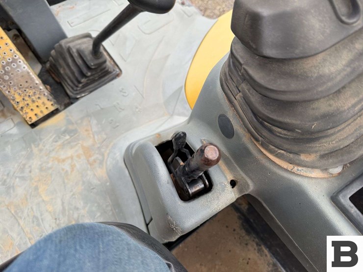 1998-caterpillar-416c-image-64