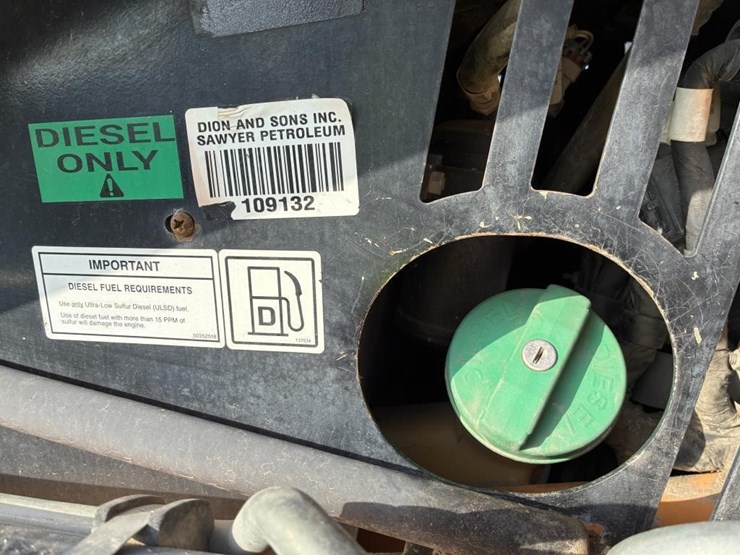 2018-mustang-2150t-skid-steer-track-loader-image-18