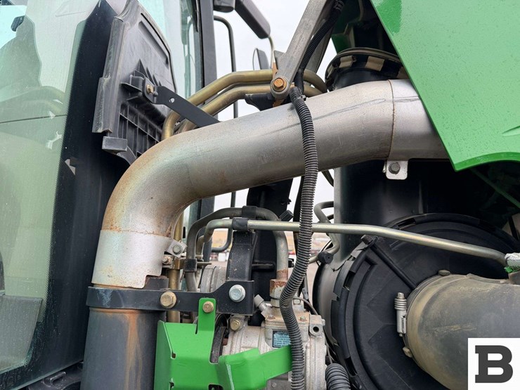 2011-john-deere-8310r-image-59