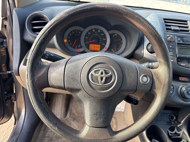 2010-toyota-rav4-image-13