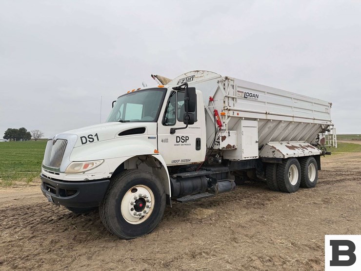 international-4400-image-2