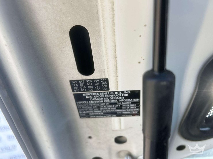 2017-mercedes-benz-gls450-awd-suv-image-10