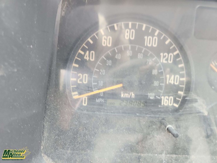 2003-gmc-w4500-image-23