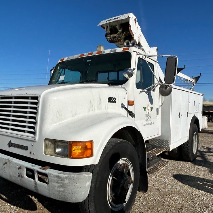 1996 INTERNATIONAL 4700