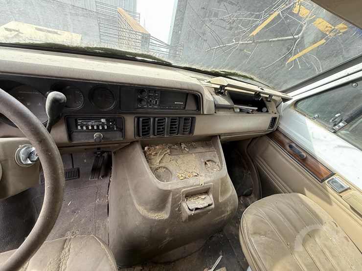 1992-dodge-ram-2500-image-13